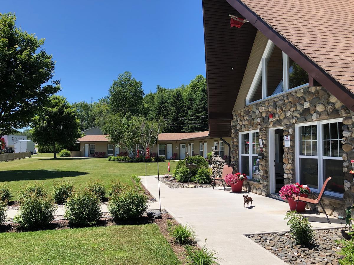 Motel La Source Coaticook Buitenkant foto